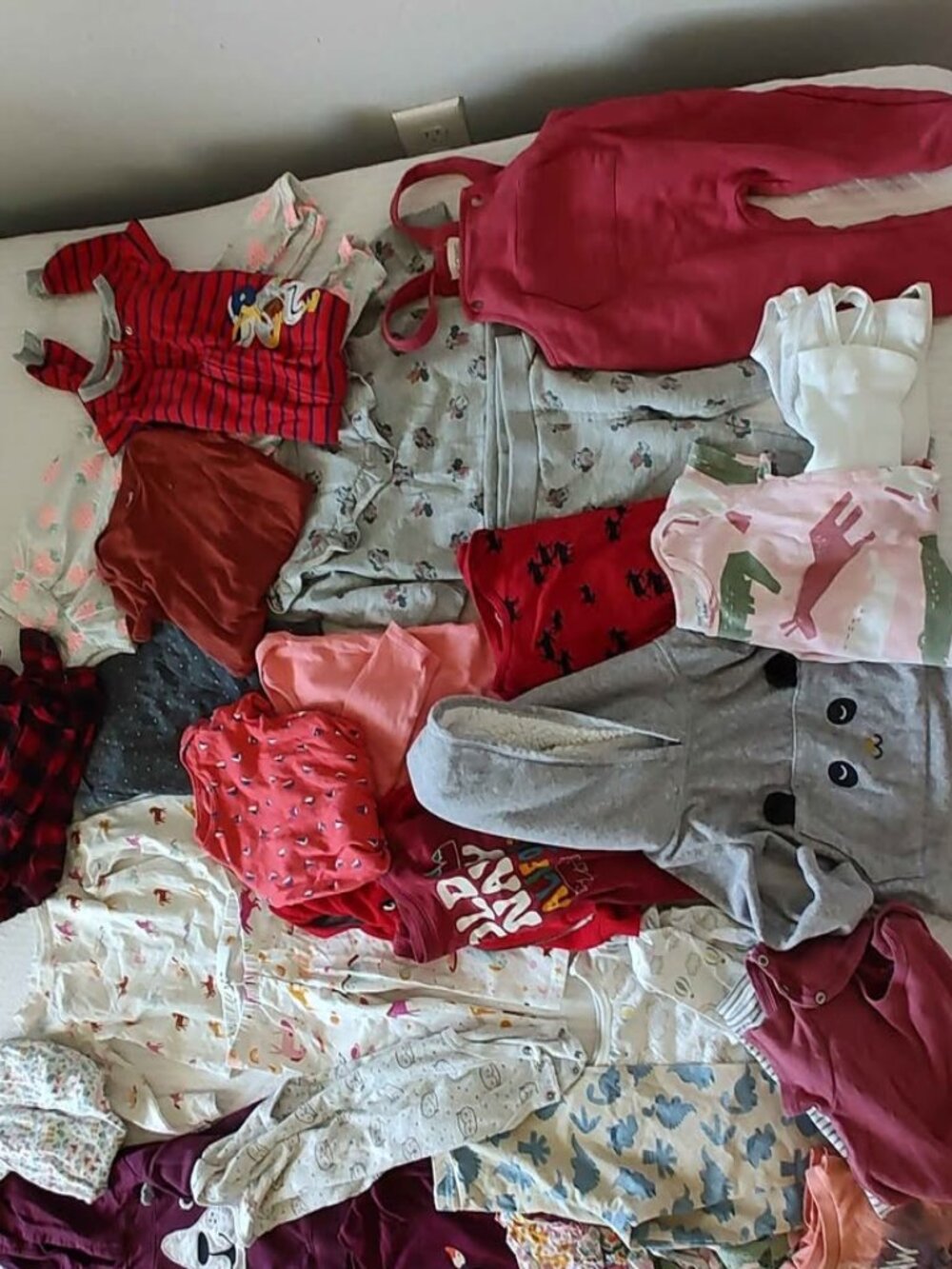 38pcs 18-24m Baby girl Toddler Clothing Bundle - Gap, Old Navy, Carter's